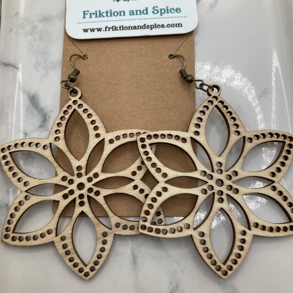 Textured Wood Dangle Earrings. - Picture 4 of 5